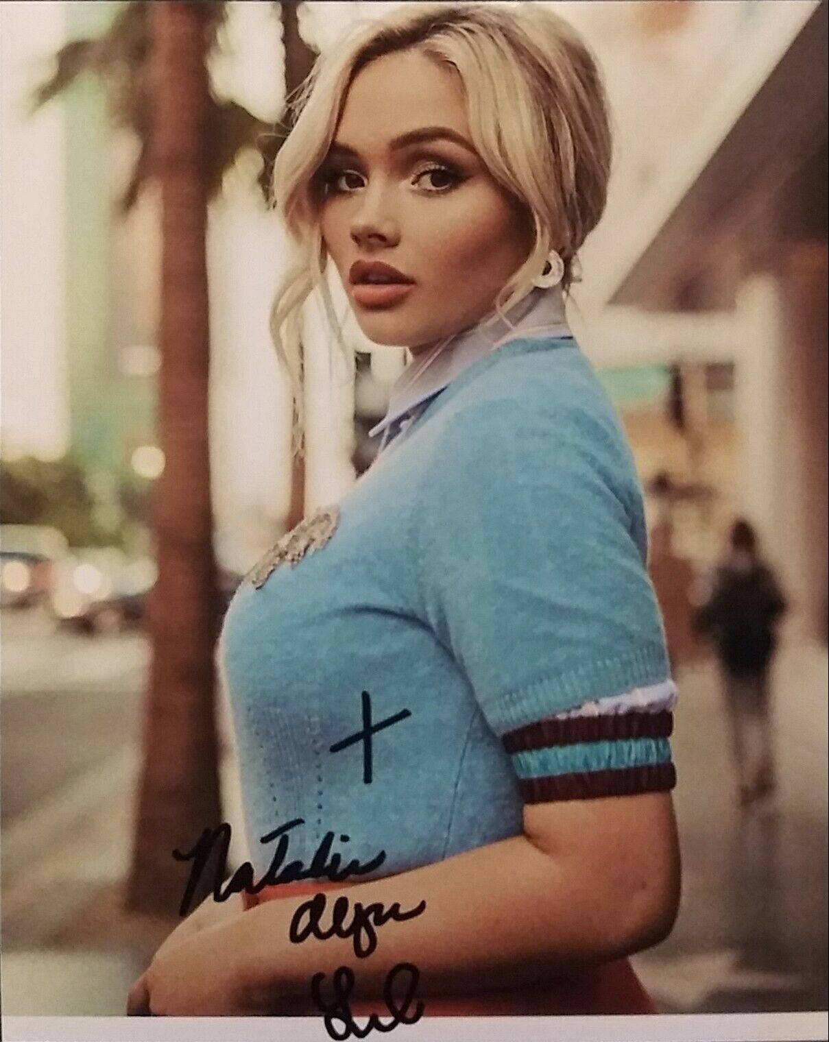 Natalie alyn Lind - Chucky - signed 8x10