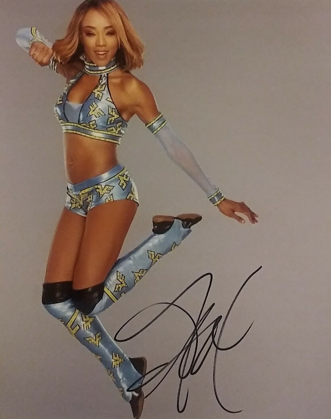 Alicia Fox signed 8 x 10