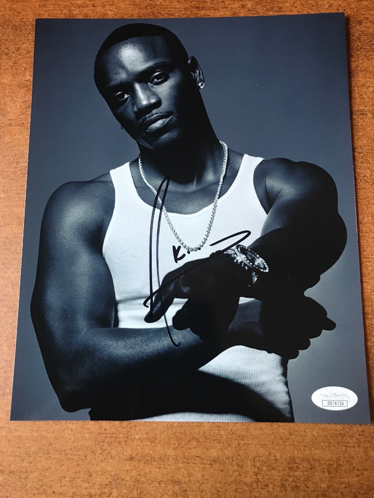 Akon Signed 8x10 Photo Poster painting w/ JSA COA Photo Poster painting