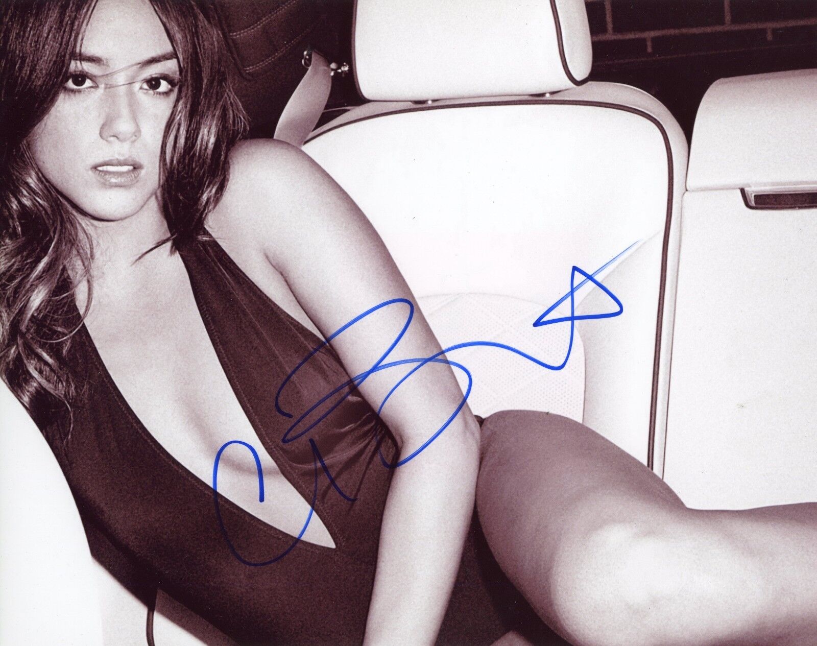 ~~ CHLOE BENNET Authentic Hand-Signed DAISY - Agents of SHIELD