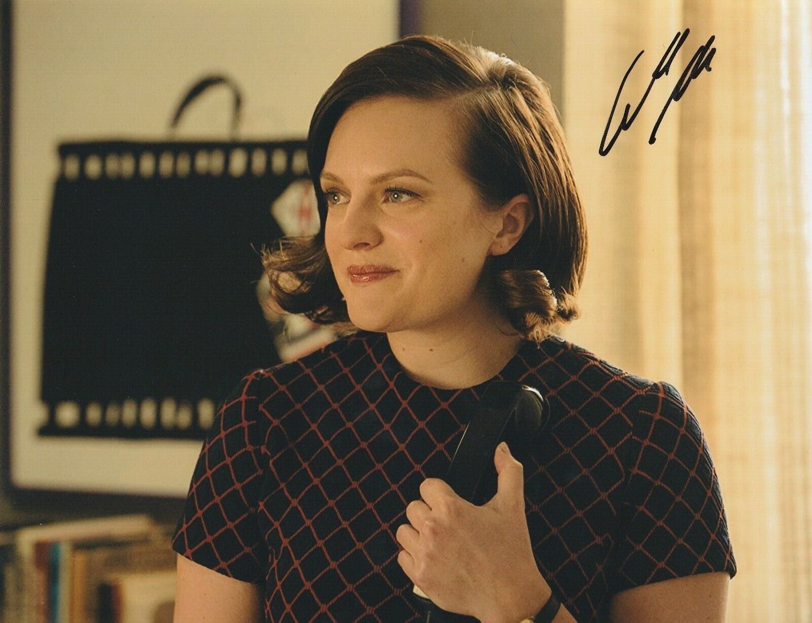 * ELISABETH MOSS * signed autographed 8x10 Photo Poster painting * MAD MEN * 2