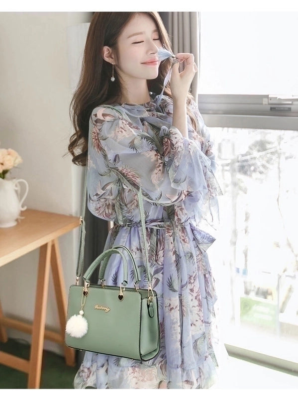 Women’s Large All Seasons Pu Leather Letter Solid Color Elegant Classic Style Square Zipper Square Bag