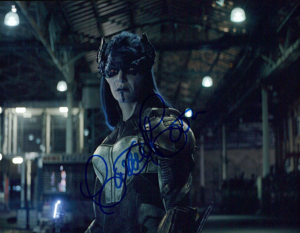 Carrie Coon (Proxima Midnight Avengers Infinity War) signed 8x10 Photo Poster painting