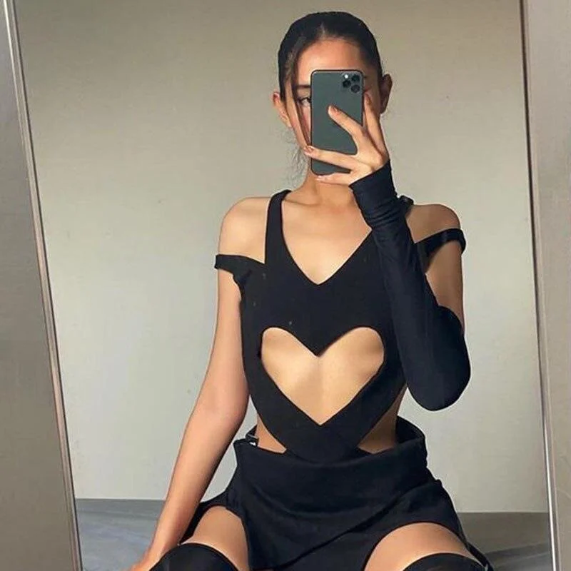 Heart Shaped Cross Tie Hollow Out Crop Top with One Sleeve in Black