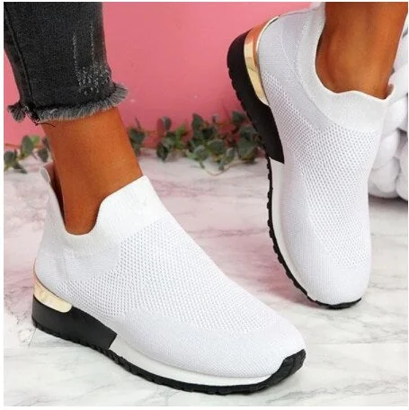 Fashion open toe sports sandals T-shaped buckle thick heel platform shoes 2020 women's summer flat casual shoes women's slippers