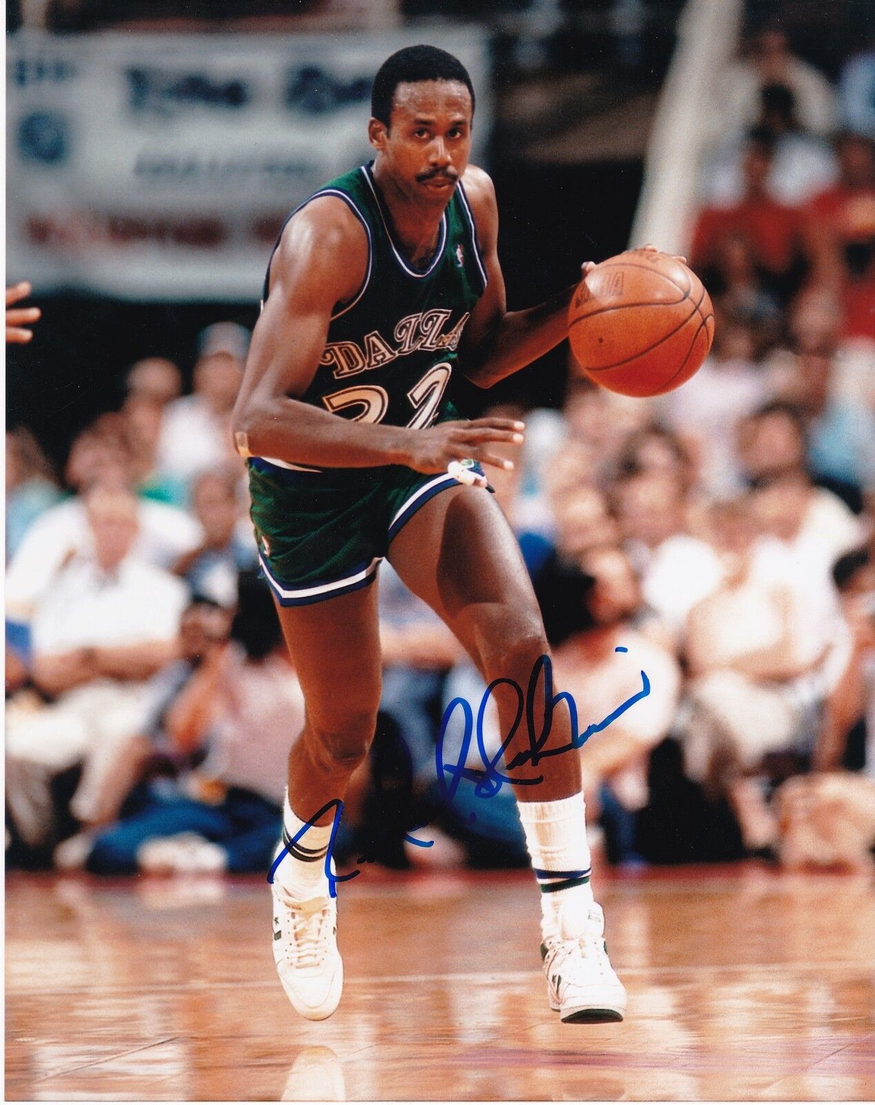 ROLANDO BLACKMAN DALLAS MAVERICKS ACTION SIGNED 8x10