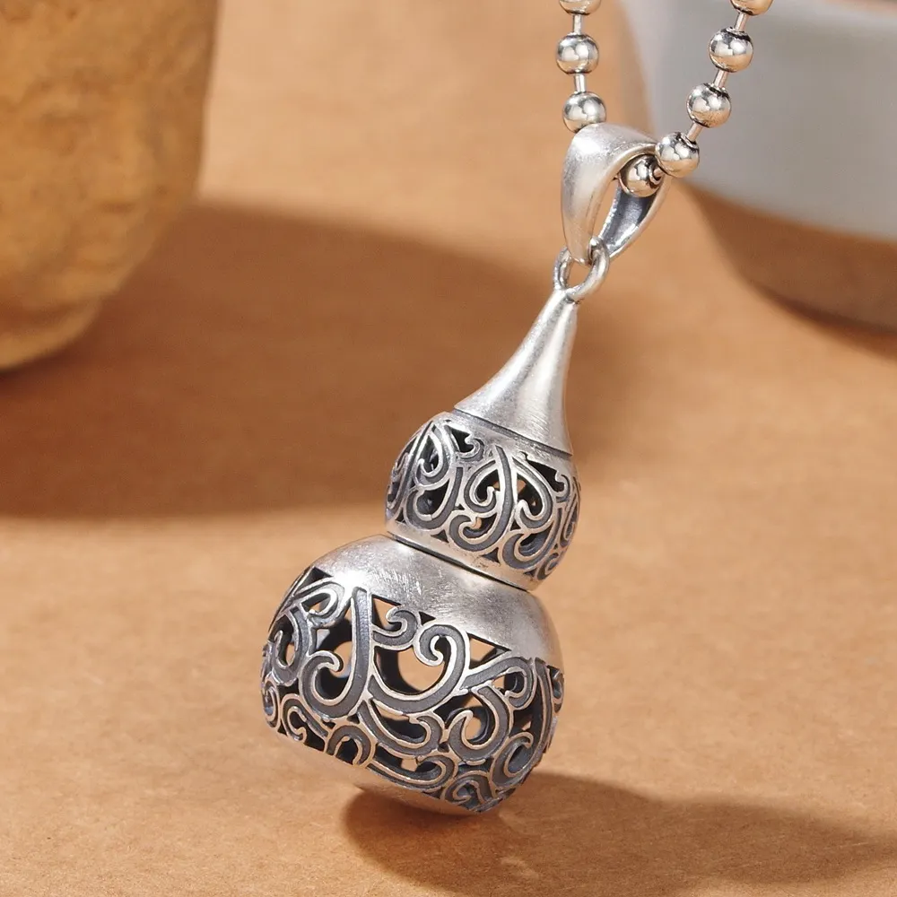 Chinese Style Auspicious Cloud Pattern Gourd Pendant
