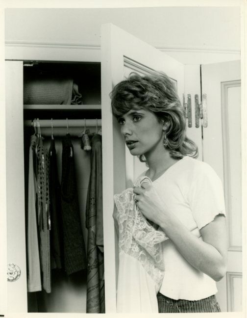 Rosanna Arquette One Cooks, The Other Doesn't 1983 7x9 Press Photo Poster painting