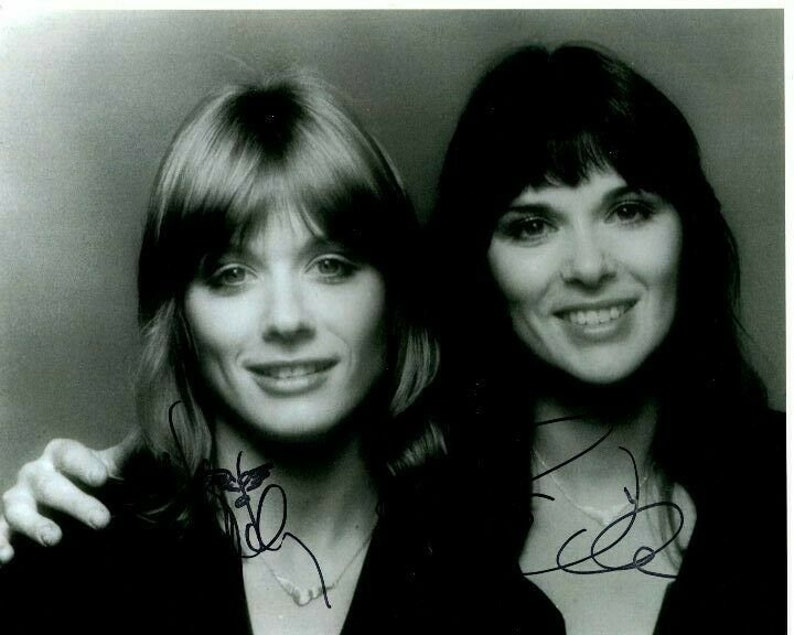 Ann and nancy wilson signed autographed heart 8x10 Photo Poster painting