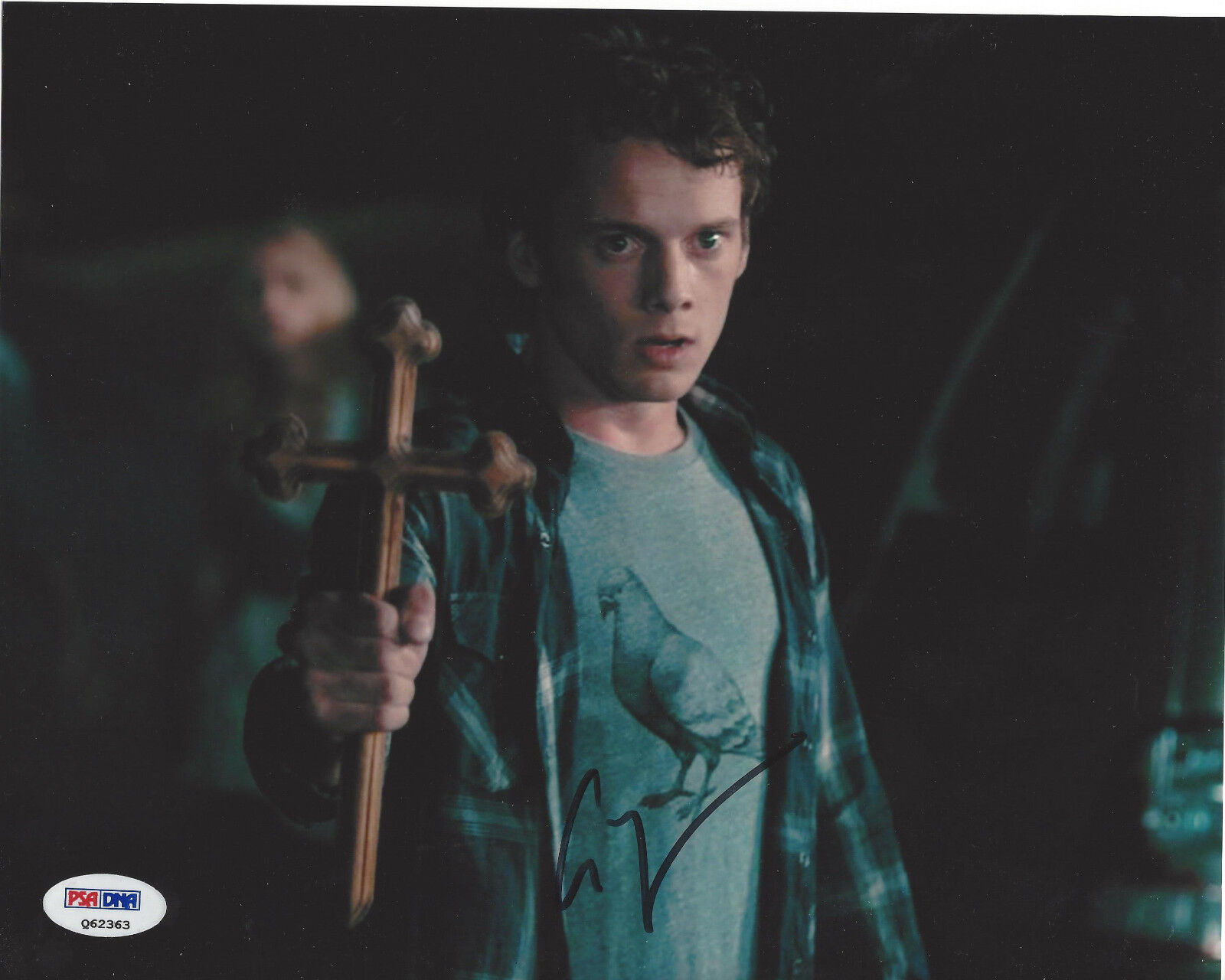 ACTOR ANTON YELCHIN SIGNED FRIGHT NIGHT 8X10 Photo Poster painting PSA/DNA COA PROOF STAR TREK