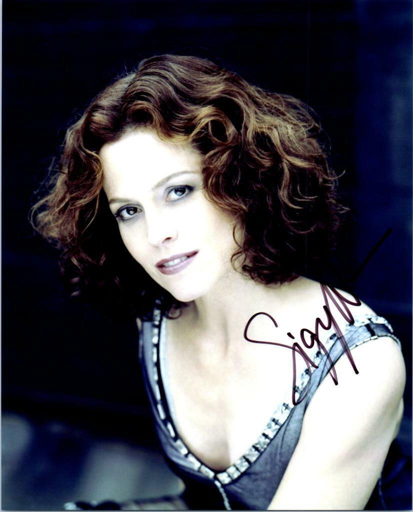 Sigourney Weaver signed 8x10 Photo Poster painting with COA autographed Picture very nice