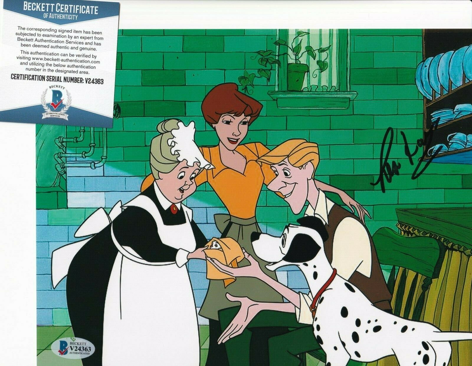 LISA DAVIS signed (ONE HUNDRED AND ONE DALMATIONS) 8X10 Photo Poster painting BECKETT BAS V24363