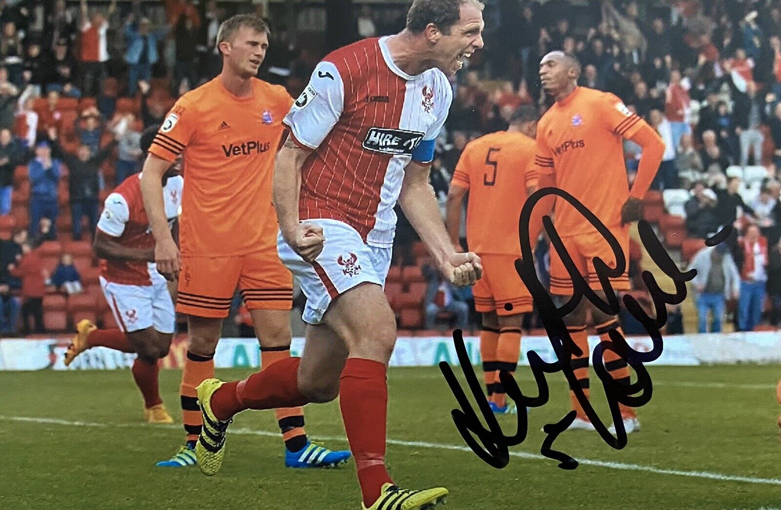 Keith Lowe Genuine Hand Signed Kidderminster Harriers 6X4 Photo Poster painting