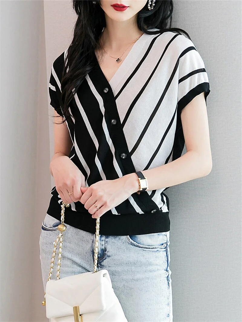2023 Rushed 20519 (room 5, Row 7, No. 6 Middle) Non Real Shot Net Red Pattern Stripe Cross V-neck Sleeveless Vest [2001] 27