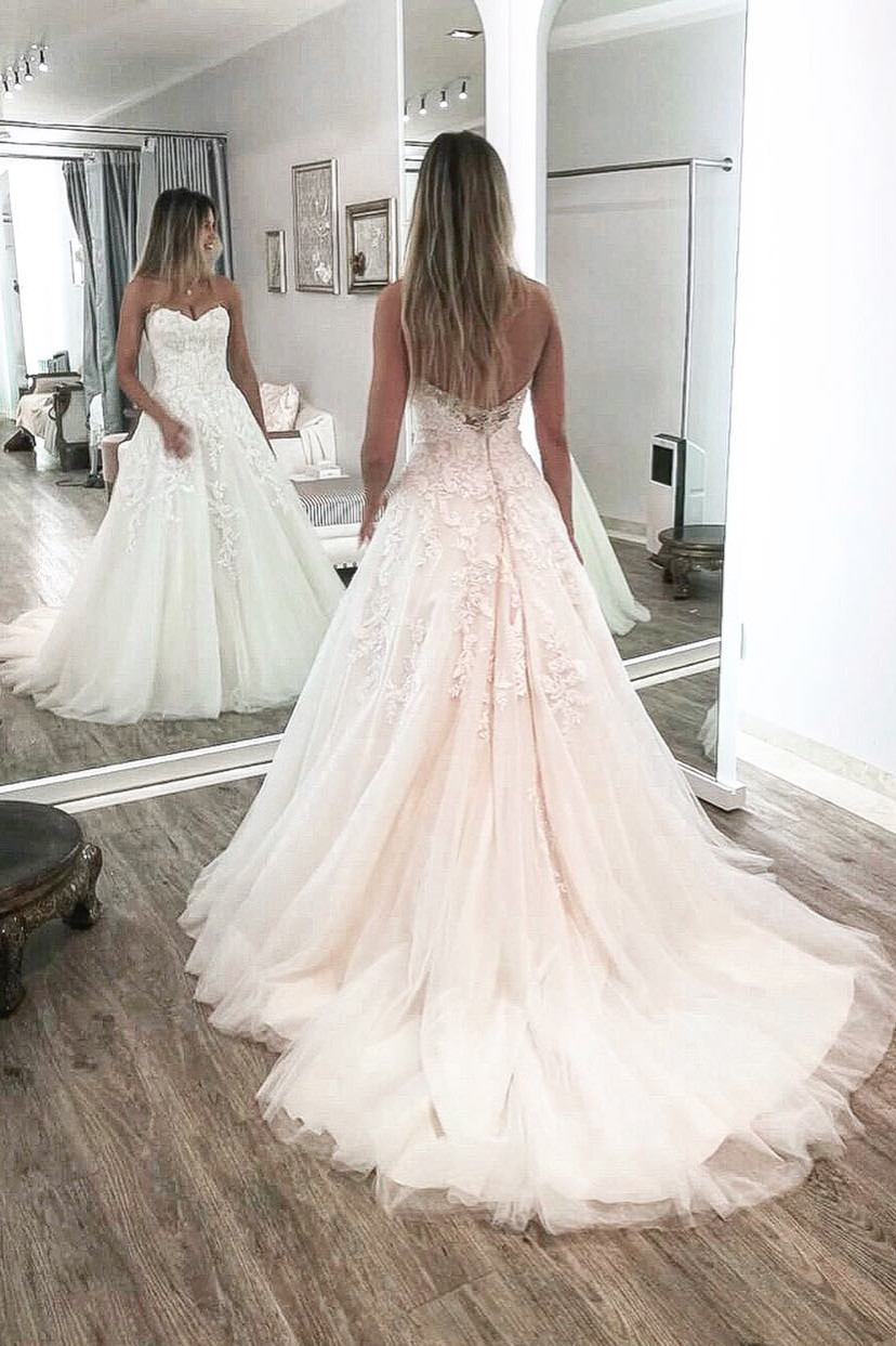  Elegant Long A-line Sweetheart Tulle Wedding Dress with Appliques Lace