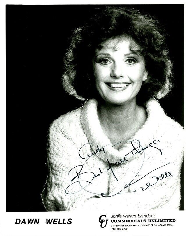 Pretty DAWN WELLS Signed Photo Poster painting