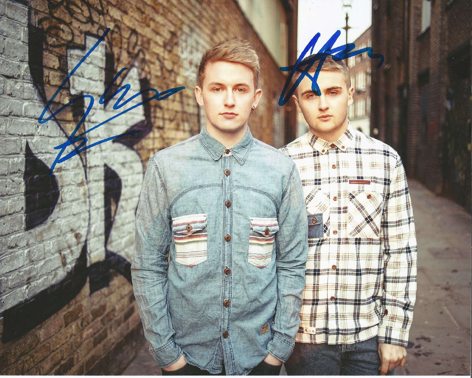 DISCLOSURE (GUY & HOWARD LAWRENCE) SIGNED AUTHENTIC 8X10 Photo Poster painting w/COA HOUSE EDM