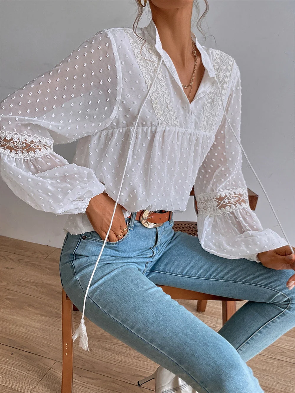 Women's Long Sleeve V-neck Lace Floral Printed Lace-up Tops