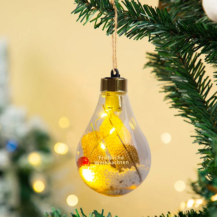 Weihnachtsornament-Personalisiertes Text Beeren Strohwaren Glühlampeform Ornament Weihnachten Geschenk- Anhänger mit LED Licht