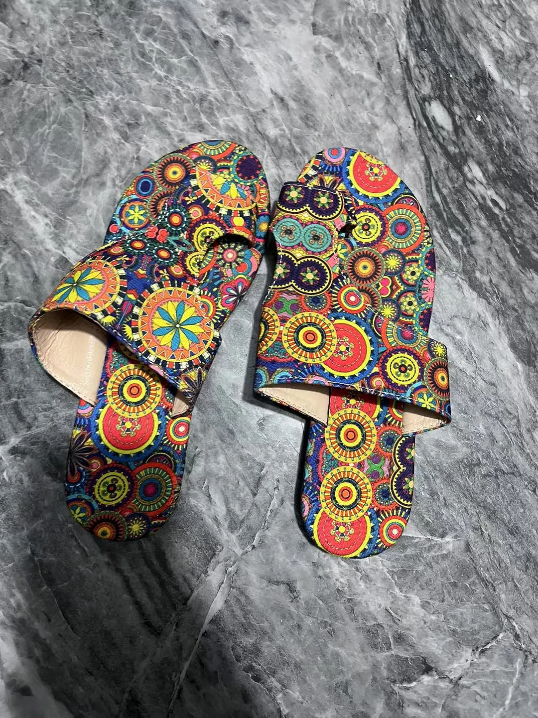 Yyvonne National Wind And Cold Slippers Women 2025 Summer New Flat-Bottomed Printing Cover Toe Roman Style Flat