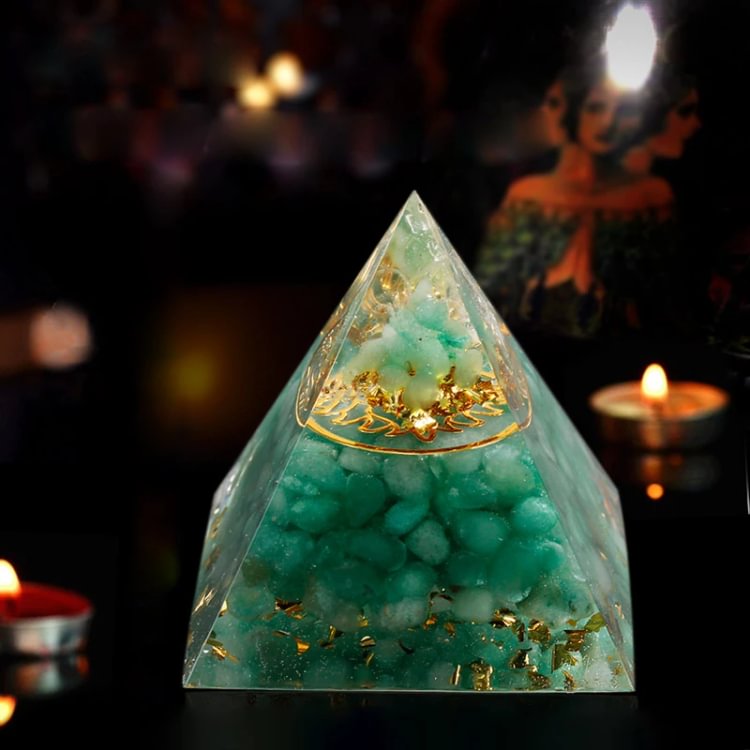 Green Aventurine Healing Orgone Pyramid