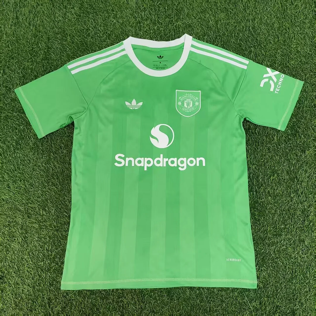 2025/26 Manchester United Goalie Green Football Jersey