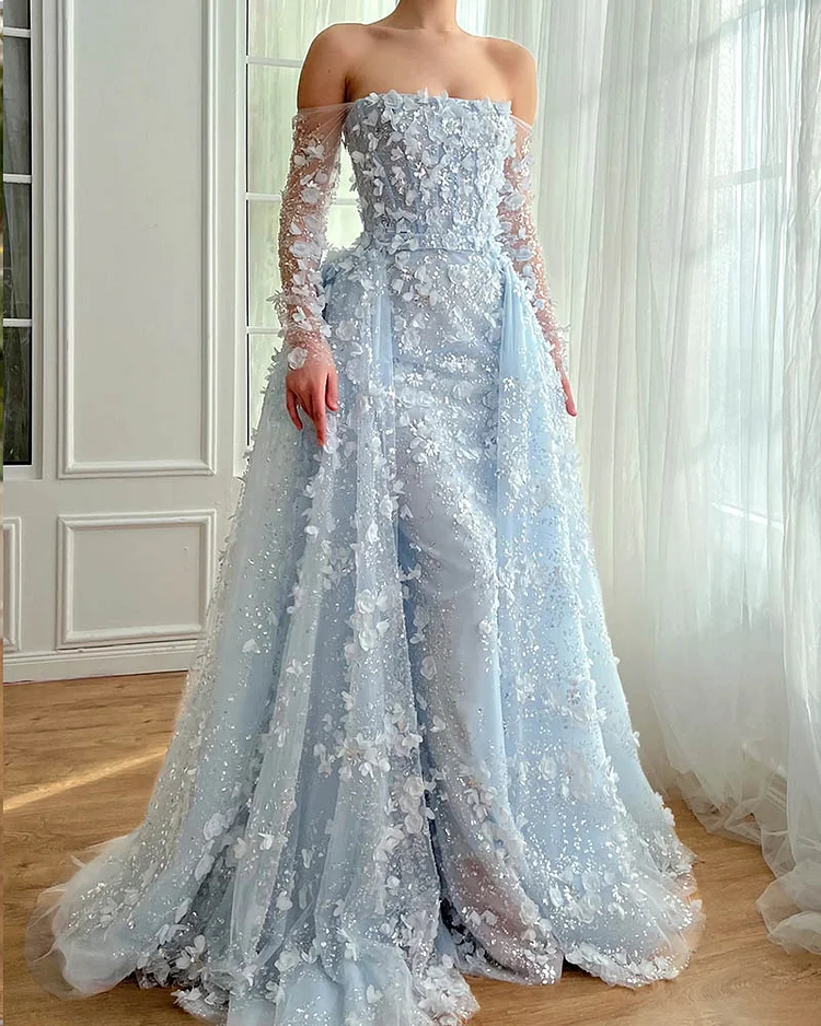 Ladies fashionable and elegant dress
