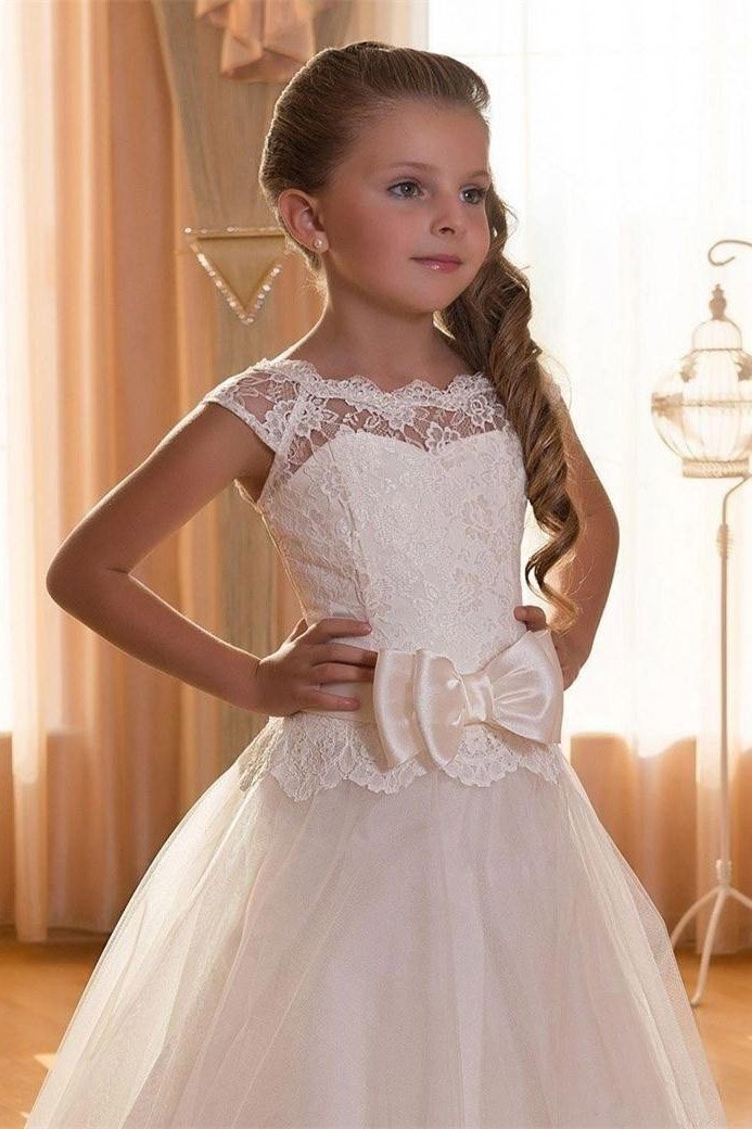 Dresseswow Beige Scoop Neck Short Sleeves Ball Gown Flower Girls Dress with Lace