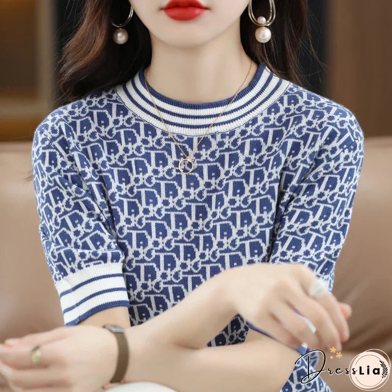 Effortless and Chic winter Pullover