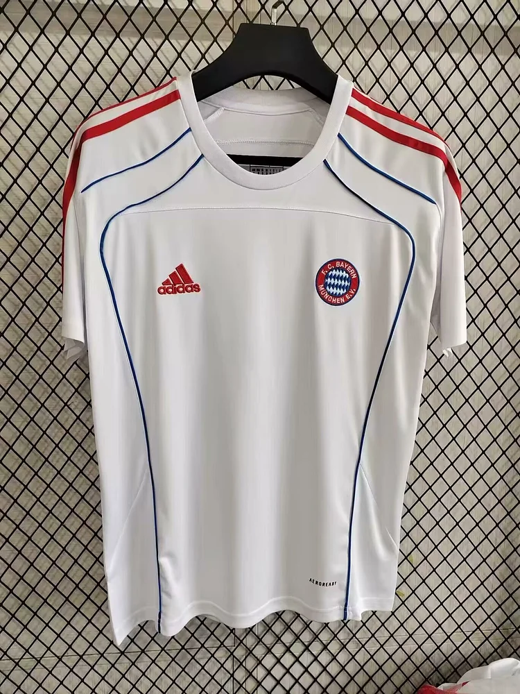 2025-26 Bayern T-Shirt White - Jersey - Fan Edition