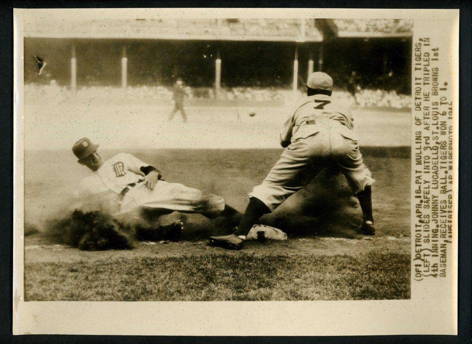 Pat Mullin & Johnny Lucadello 1946 Press Photo Poster painting Detroit Tigers St. Louis Browns