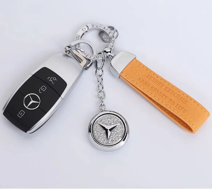 Light luxury rotating pendant men's and women's high-end car key chain