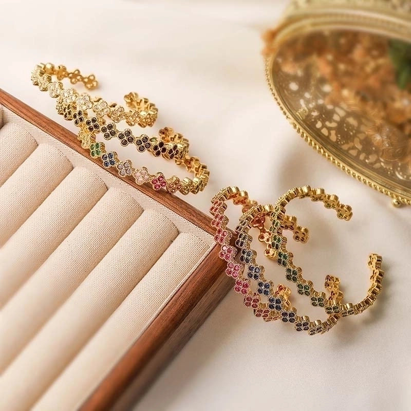 Affordable Luxury Fashion Copper Inlaid Color Diamond Clover Open Adjustable Bracelet Female Niche High Sense Flower Petals Bracelet