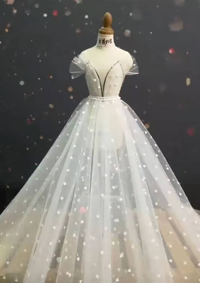 Abendkleid Hochzeitskleid aus Tüll mit Applikationen PD0562 Lunass