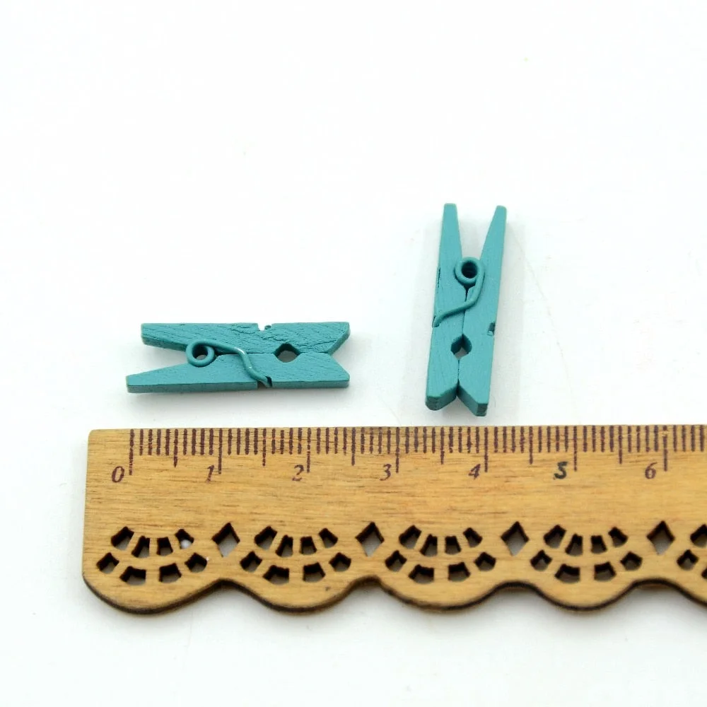 50 pcs Excellent Quality 25mm Color Mini Wooden Clips Clothes Photo Paper Decorations Photo Spring For Office Supply Message