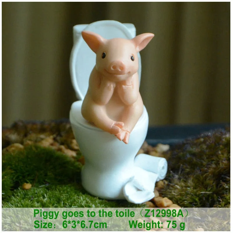 Everyday Collection Miniature Animal Figurines Mouse Pig Bunny Frog on Toilet Desktop Decoration Funny Gifts