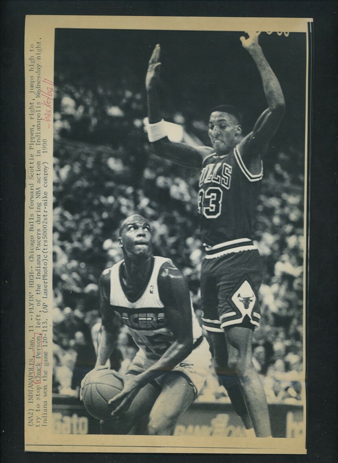 Scottie Pippen & Chuck Person 1990 Press Photo Poster painting Chicago Bulls Indiana Pacers