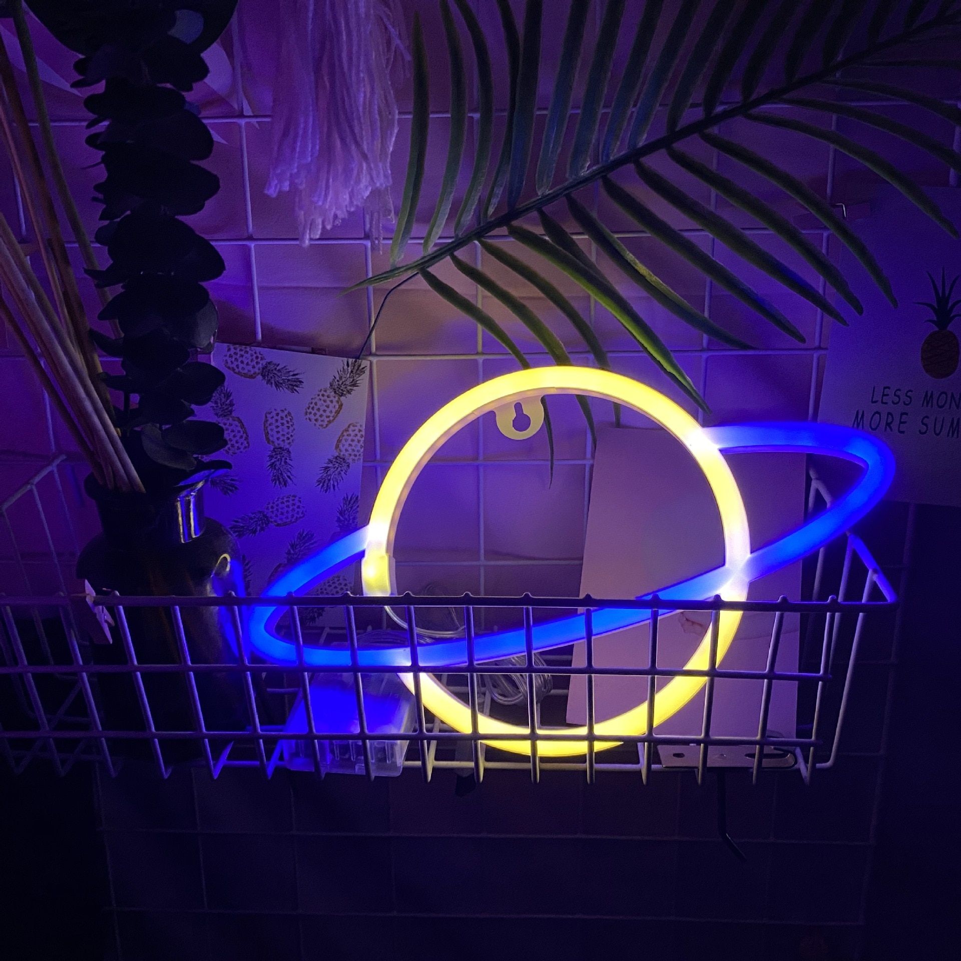 

Alien Face - Led Neon Light Sign, 501 Original