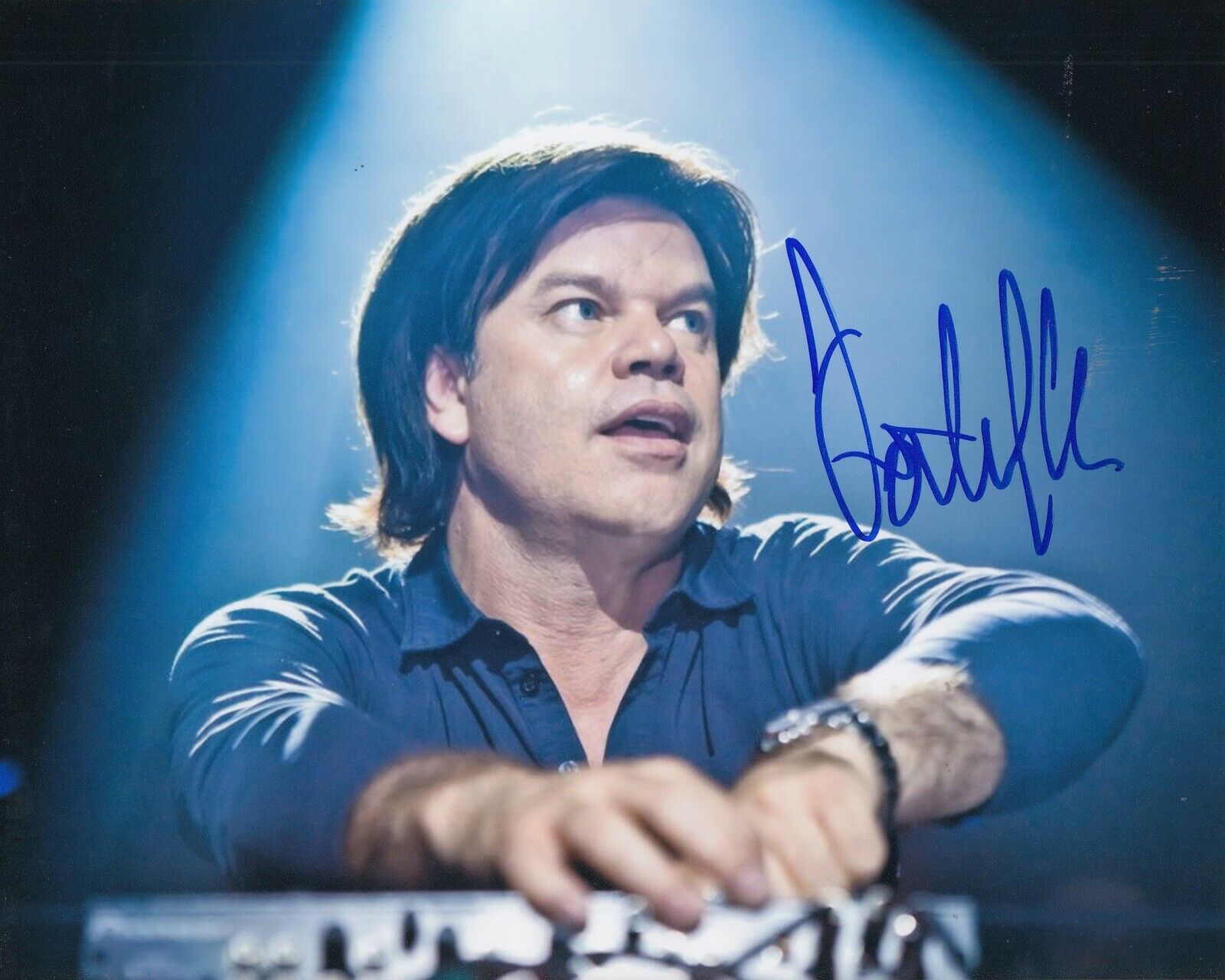 PAUL OAKENFOLD signed (3 X GRAMMY NOMINEE DJ) Perfecto music 8X10 Photo Poster painting W/COA #2