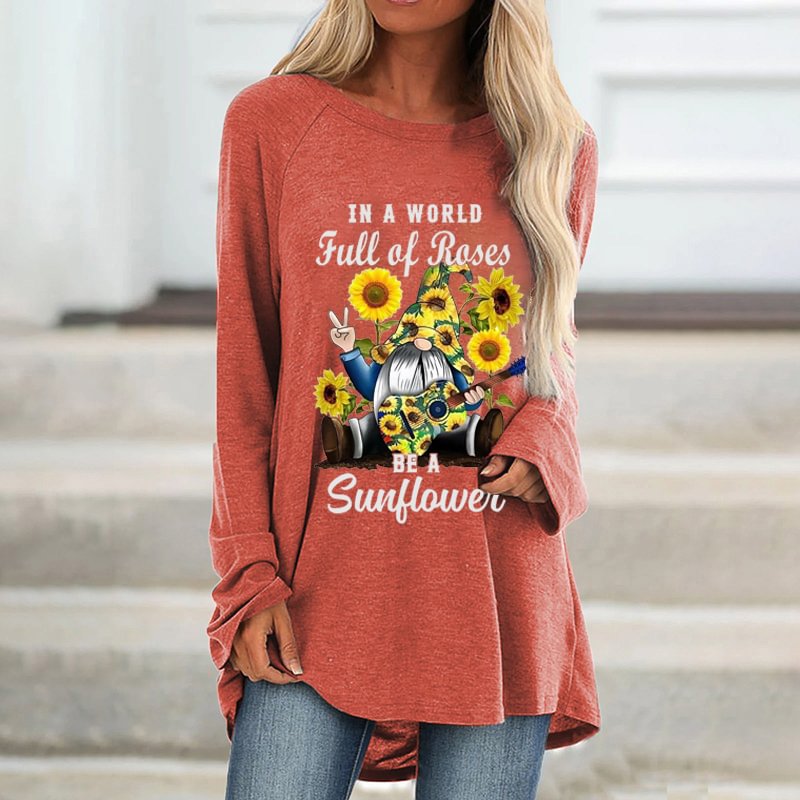 In A World Full Of Roses Printed Women's Loose T-shirt
