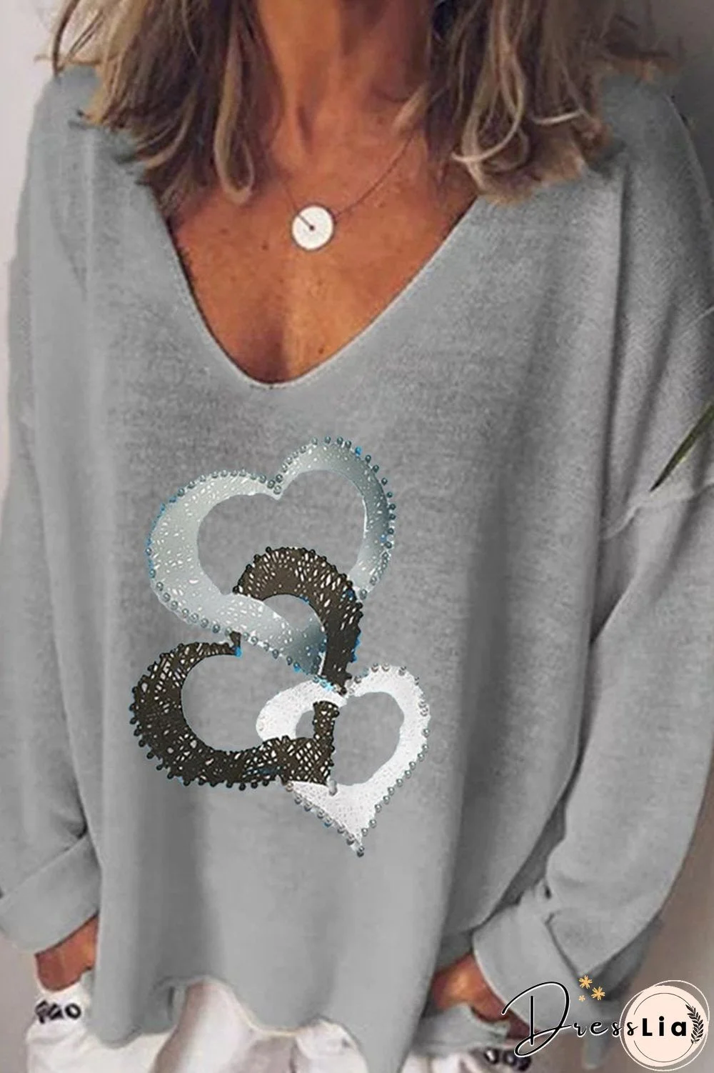 V-Neck Heart-Shaped Print T-Shirt