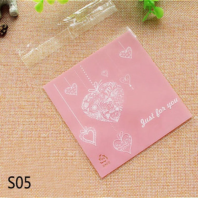 100Pcs Lovely Cartoon Flower Cookies Biscuits Bags Self-adhesive Party Wedding Bag Cake Candy Gift Bags Baking Package 7*7cm