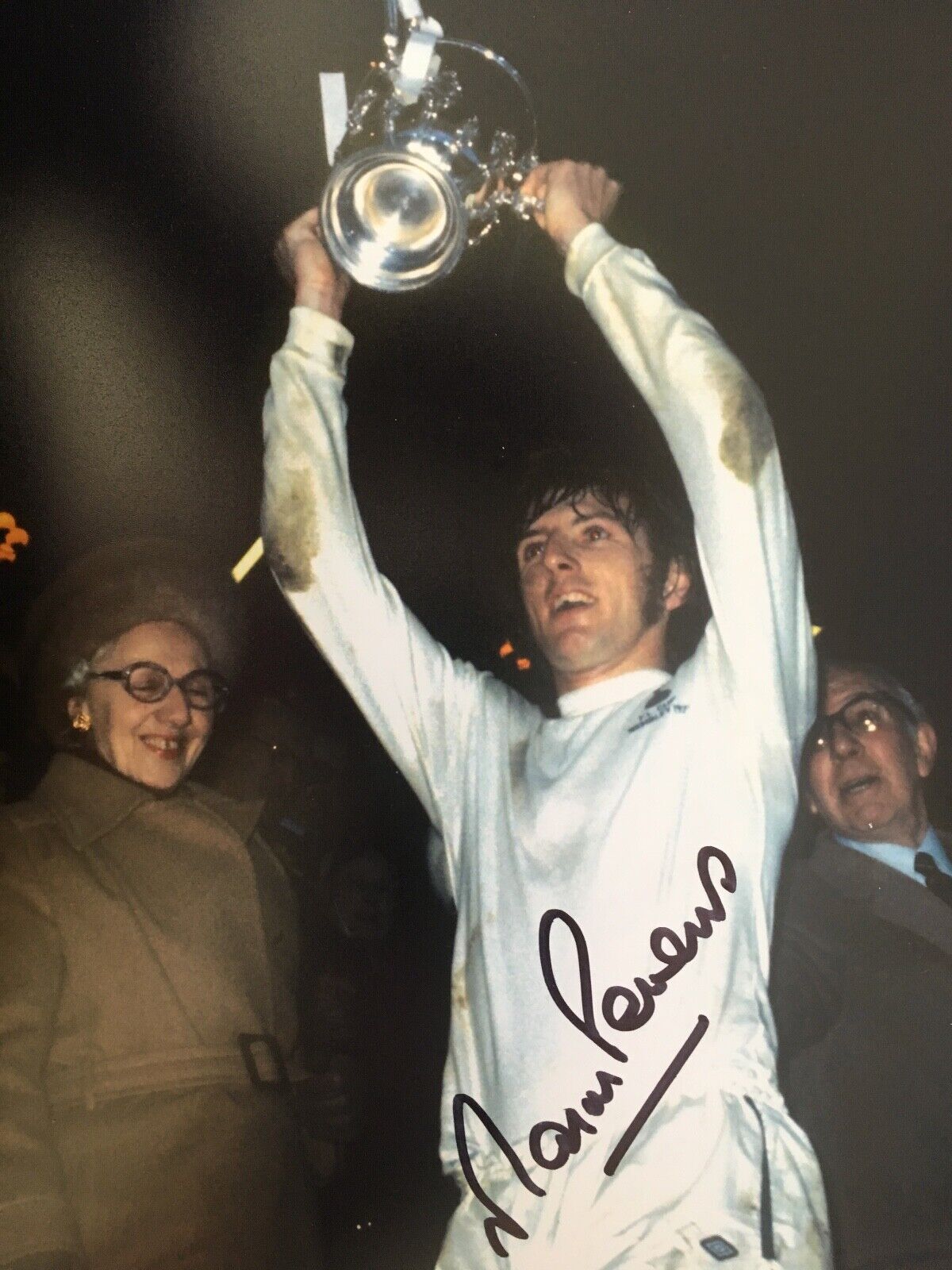 MARTIN PETERS - LATE GREAT SPURS & ENGLAND LEGEND - SUPERB SIGNED Photo Poster paintingGRAPH