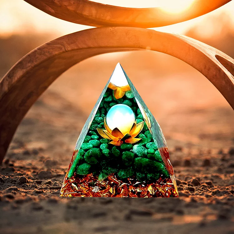 Crystal Energy Generator Pyramid Healing Stone Positive Energy Collect (A)