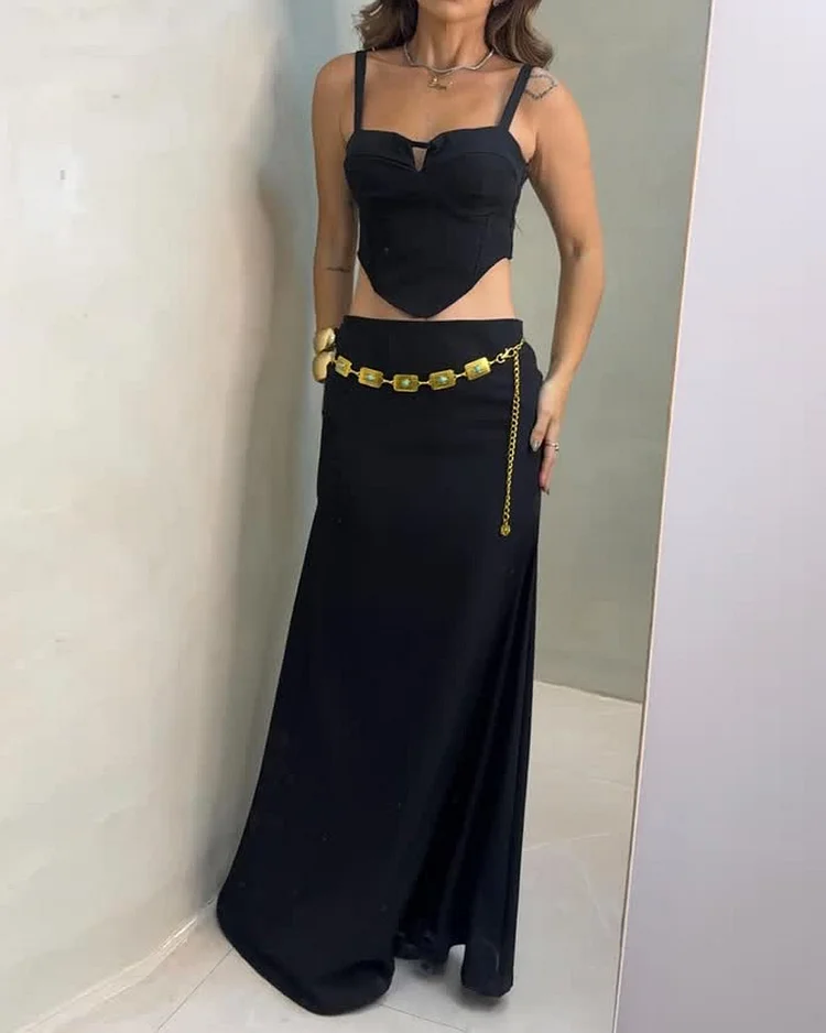 Sleeveless solid color two piece suit