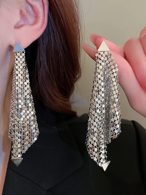 Tasseled Solid Color Geometric Drop Earrings