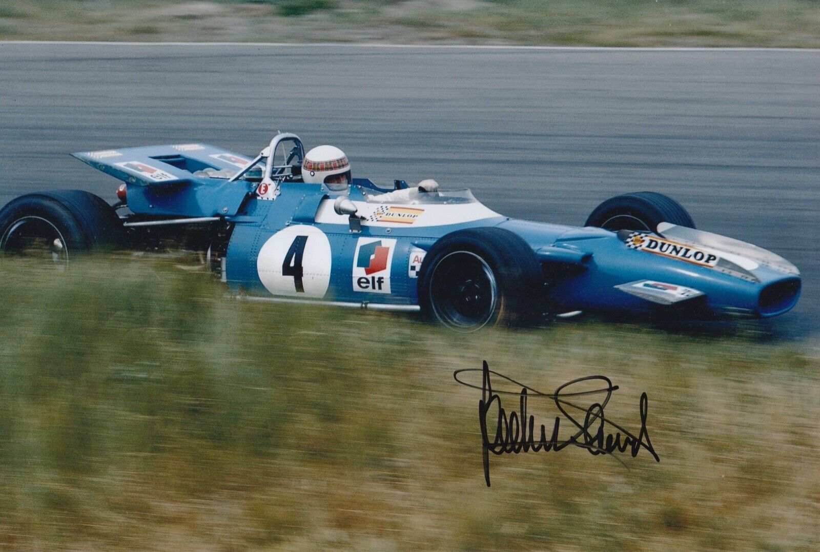 Jackie Stewart Main Signé 12x8 Photo Poster painting F1 Autographe Elf équipe Tyrrell 13