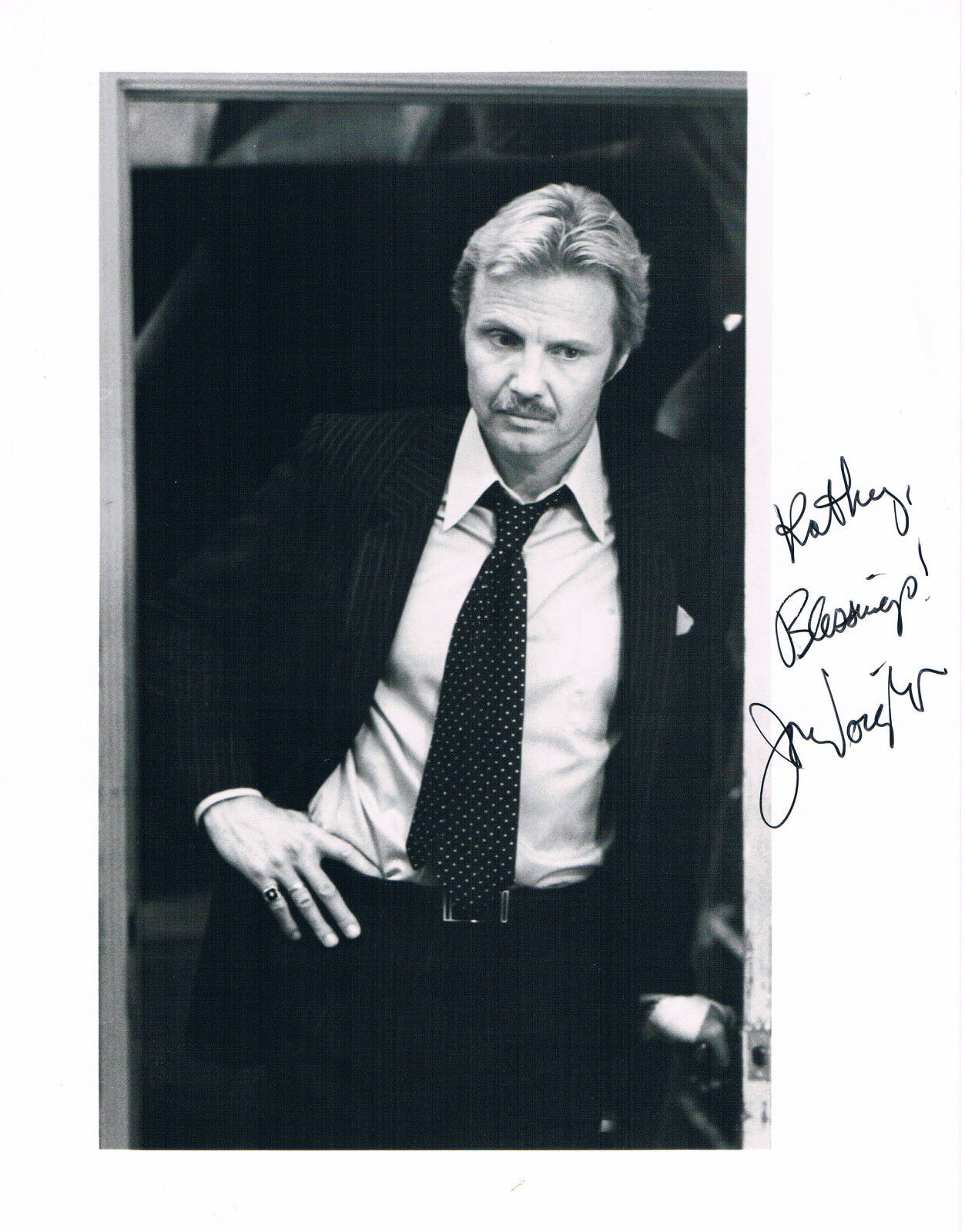 Jon Voight 1938- genuine genuine autograph 8x10