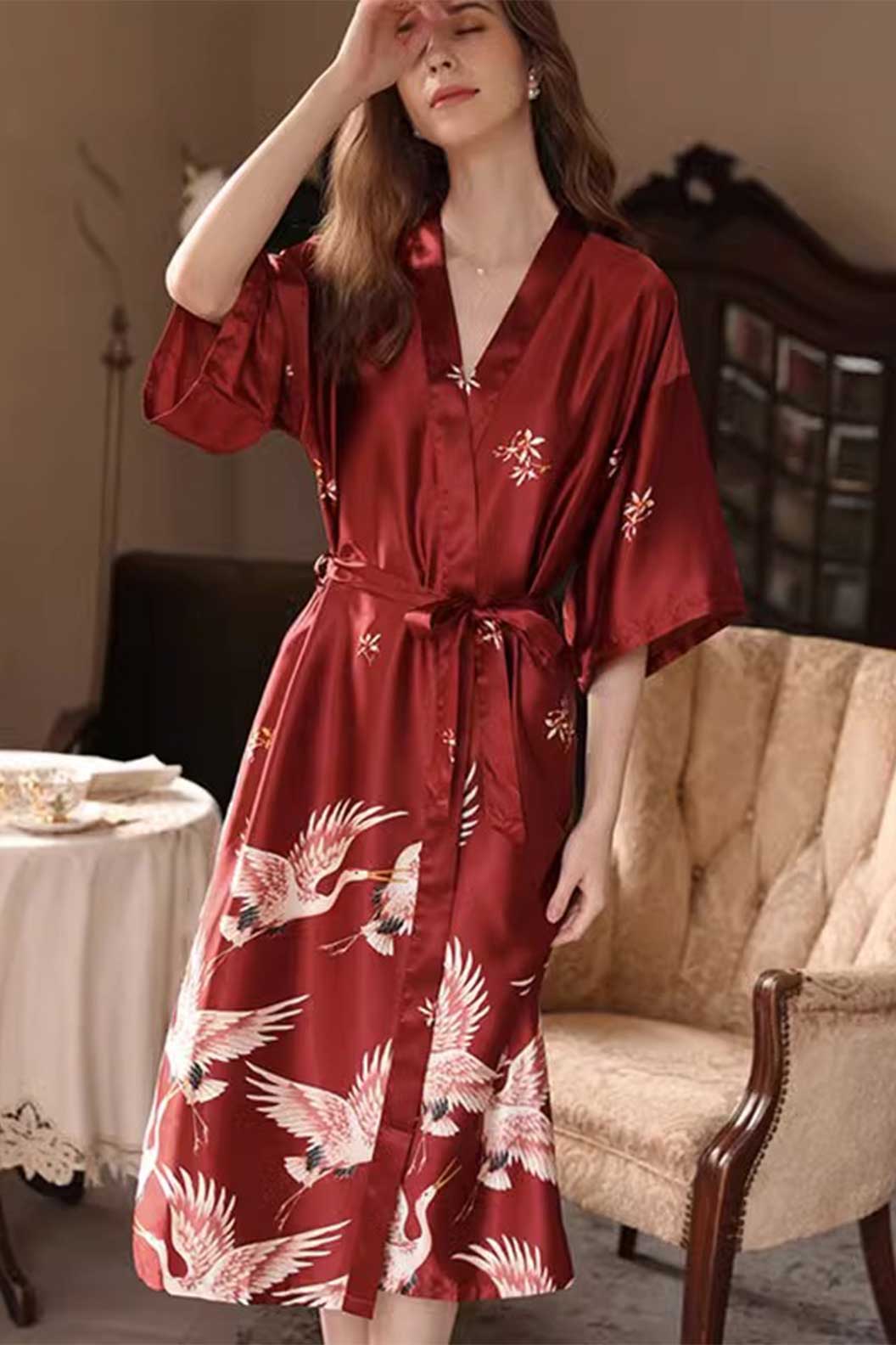 Kimono Robe Red Silk with Floral Print Kimono - レトロパジャマパーティ祭り Stupa Stones