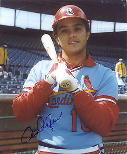 SIXTO LEZCANO ST. LOUIS CARDINALS ACTION SIGNED 8x10